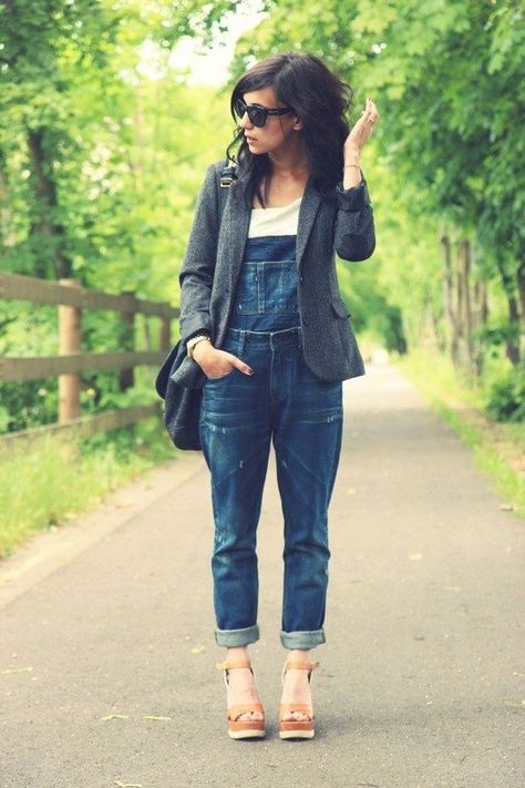 overalls with blazer - Google Search Fall Denim, Cute Winter Outfits, Outfit Trends, Women Denim Jeans, Style Chic, Denim Outfit, Outfit Idea, Look Fashion, Autumn Winter Fashion