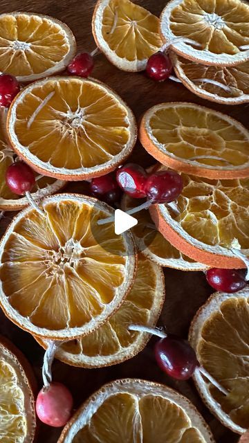 Rachel Ballinger on Instagram: "Simple homemade Christmas decorations are my favorite. Like this orange and cranberry garland. It also lasts long after Christmas as a winter decoration. 🍊❄️🌲  Simply rinse the oranges and slice into 1/4” slices. Pat dry with paper towel and place on a parchment paper lined baking sheet. Bake in 200 degree oven for 3-4 hours flipping once. String up, adding cranberries if desired, and hang wherever you want to add some Christmas cheer! 🌟  #orange #garland #christmasgarland #cranberry #driedoranges #homemade #homemadechristmas #diychristmas #diy #crafting #simple #cozy #minimalism #realthings #christmasdecor" Diy Cranberry Garland, Homemade Orange Garland Christmas, Orange And Cranberry Garland, Orange Slices Garland, Garland Orange Slices, Homemade Christmas Garland, Died Orange Slices Garland, Dried Orange Garland Yule, Popcorn And Cranberry Garland