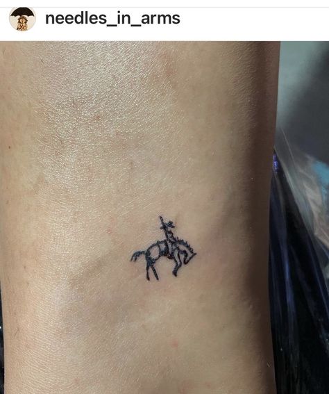 Rustic Tattoo Ideas, Fineline Cowboy Tattoo, Texas Aesthetic Tattoo, Western Micro Tattoos, Marfa Texas Tattoo, Minimal Texas Tattoo, Small Rodeo Tattoos, Small But Tattoos For Women, Tiny Cowgirl Tattoo