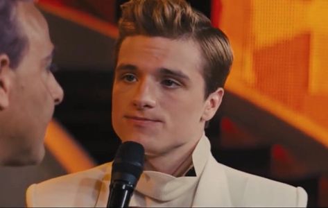 catching fire Hunger Games Peeta, I Volunteer As Tribute, Hunger Games Fandom, Finnick Odair, Peeta Mellark, Im Falling In Love, Joker Is, Josh Hutcherson, Header Photo