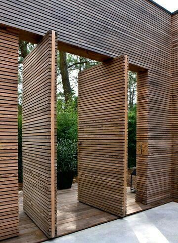 Jungle Retreat, Tor Design, Wooden Screen Door, Wooden Screen, Cap Ferret, Privacy Panels, Outdoor Room, Modern Fence, Pivot Doors