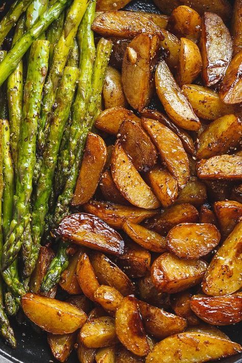 Balsamic Vegetables, Garlic Balsamic, Grilled Asparagus Recipes, Asparagus Recipes Baked, Pork Rib Recipes, Baby Potatoes, Asparagus Recipe, Rib Recipes, Vegetable Sides