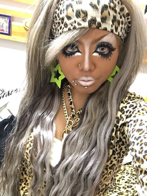 Monochrome Streetwear, Asian Blonde, Ganguro Girl, Harajuku Makeup, Harajuku Barbie, Gyaru Hair, Gyaru Aesthetic, Gyaru Makeup, Oki Doki