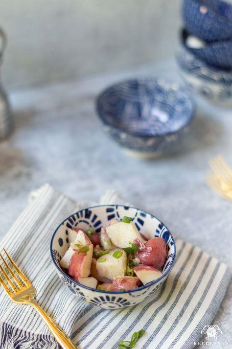 Simple Vinaigrette Based Potato Salad with only 3 ingredients! #potatosalad #easypotatosalad #healthysidedish Family Game Room, Pinterest Food, Salad Inspiration, Easy Potato Salad, How To Make Potatoes, Simple Vinaigrette, Kitchen Tour, Salad Toppings, Dinner Side Dishes