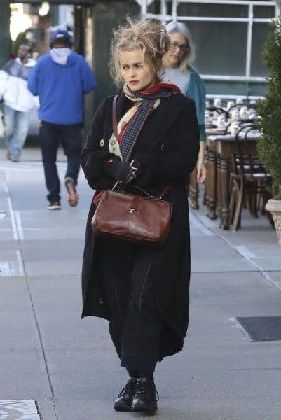 English Woman Aesthetic, Frazzled English Woman, English Outfit, Helena Carter, English Girls, Woman Aesthetic, Helena Bonham, British Women, Bonham Carter