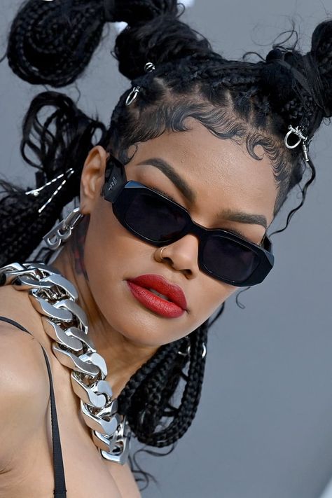 Teyana Taylor Braids, Teyana Taylor Hairstyles, Teyana Taylor Locs, Teyana Taylor Short Hair, Glam Rock Style Outfits, Teyana Taylor Style, No Scrubs, Loc Care, Glam Rock Style