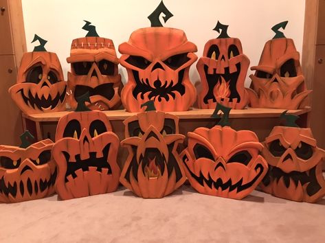 Making a Zombie Pumpkin (part 2) - Zombie Pumpkins! Pumpkin Wood Cutout Ideas, Diy Halloween Wood Projects, Halloween Signs Diy Wood Crafts, Pumpkin Graveyard, Zombie Crafts, Zombie Pumpkin, Zombie Pumpkins, Pumpkin Monster, Halloween Yard Art