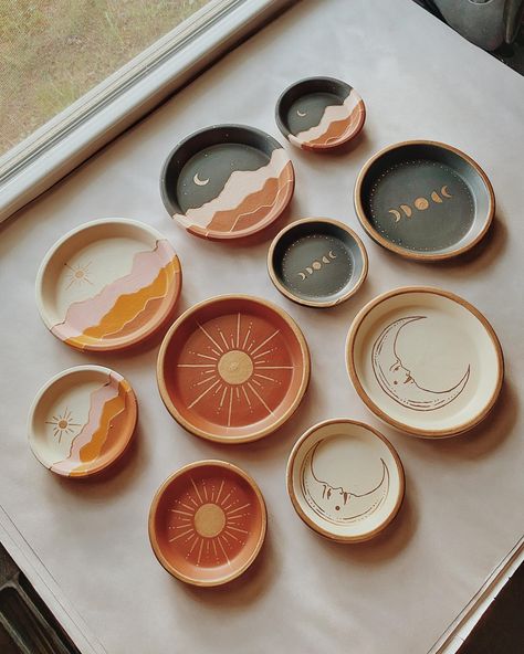 gifting made easy - choosing which one is the hard part Shop universal trinket trays — perfect for jewelry, candles, bar soap and more use code BOHOBABE @ checkout and save on your 1st purchase #trinkettray #paintedpottery #claypottery #mothersdaygift #bohohomedecor Boho Ceramics, Clay Dish, Jewelry Pottery, Clay Plates, Collage Art Projects, Trinket Trays, Concrete Crafts, Candle Plate, Ceramic Tray