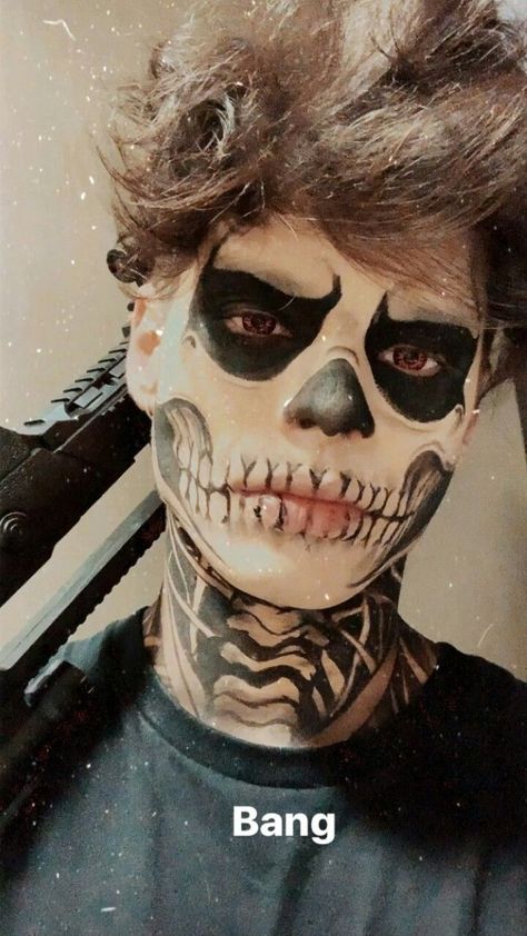 Boy Halloween Makeup, Skeleton Face Makeup, Skull Face Tattoo, Skull Face Makeup, Skeleton Face Paint, Aaron Liebregts, Skull Costume, Halloween Hombre, Skull Face Paint