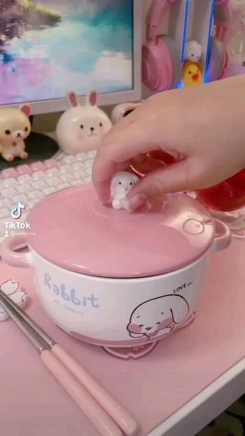 cute room Kawaii Room Ideas, Cute Room, Kawaii Cooking, Gadgets Electronics, Cute Snacks, Anime Room, Kawaii Room, Game Room Design, Kawaii Food