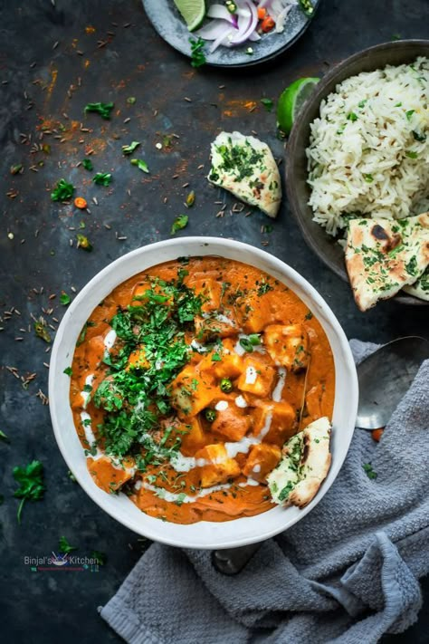 Paneer Sabji Photography, Panner Makhani, Evening Appetizers, Makhani Recipe, Curry Photography, Chicken Makhani, Paneer Makhani, Indian Food Photography, Punjabi Cuisine