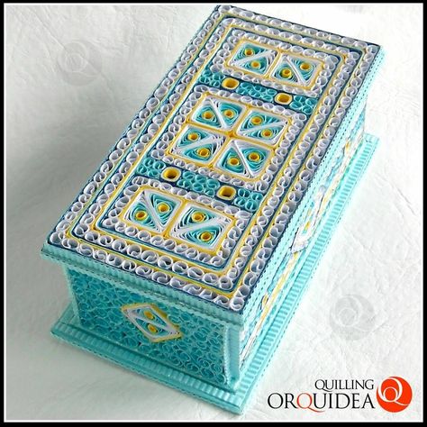 Quilling Box Ideas, Quilling Candle Holder, Diy Quilling Crafts, Newspaper Crafts Diy, Paper Quilling Tutorial, Paper Quilling Jewelry, Quilling Work, Quilling 3d, Quilled Paper Art