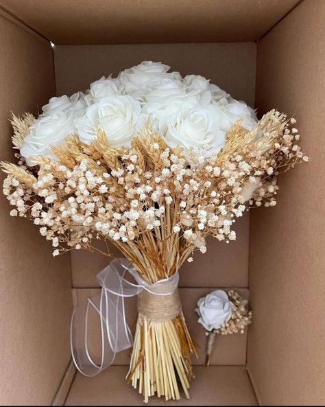 Wedding Bucket Flowers, Wedding Bucket, Simple Wedding Bouquets, Dream Wedding Decorations, Bridal Bouquet Flowers, Fancy Wedding Dresses, Brown Wedding, Hand Bouquet, Wedding Decor Style