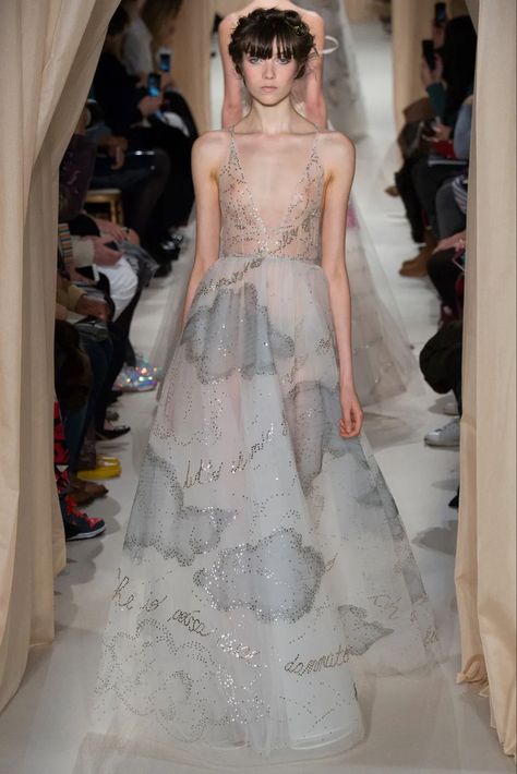 Valentino 2015, Couture 2015, Celebrity Wedding Dresses, Valentino Haute Couture, Collection Couture, Valentino Couture, Couture Mode, Stunning Wedding Dresses, Couture Runway