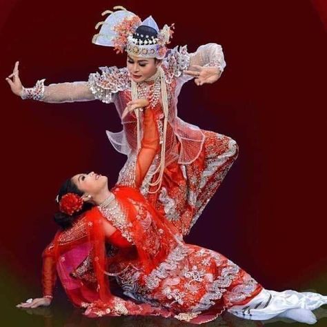 Myanmar Traditional Dance, Myanmar Dance, Myanmar Culture, Burmese Culture, Myanmar Photo, Song Background, Vintage Myanmar, Burmese Art, Myanmar Art