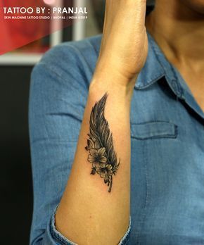 Feathers Tattoo, Feather Tattoo Arm, Tatuaje Cover Up, Infected Tattoo, Indian Feather Tattoos, Wrist Tattoo Cover Up, Feather Tattoo Design, Machine Tattoo, Inspiration Tattoos