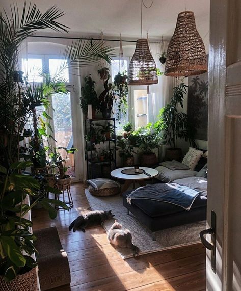 Gorgeous Living Room, Budget Home Decorating, Hippie Home Decor, Bohemian Bedroom Decor, Bedroom Decor Design, Dream House Rooms, Apartment Decor Inspiration, Bohemian Bedroom, Dream Room Inspiration