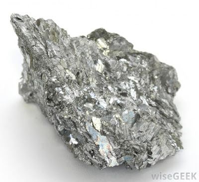 Ferropericlase contains both magnesium and iron oxide - A new kind of metal in the deep Earth Rock Identification, Celebrity Tattoos, Mineral Stone, Minerals And Gemstones, Raw Diamond, Platinum Metal, Funny Art, Rocks And Minerals, Travel Art