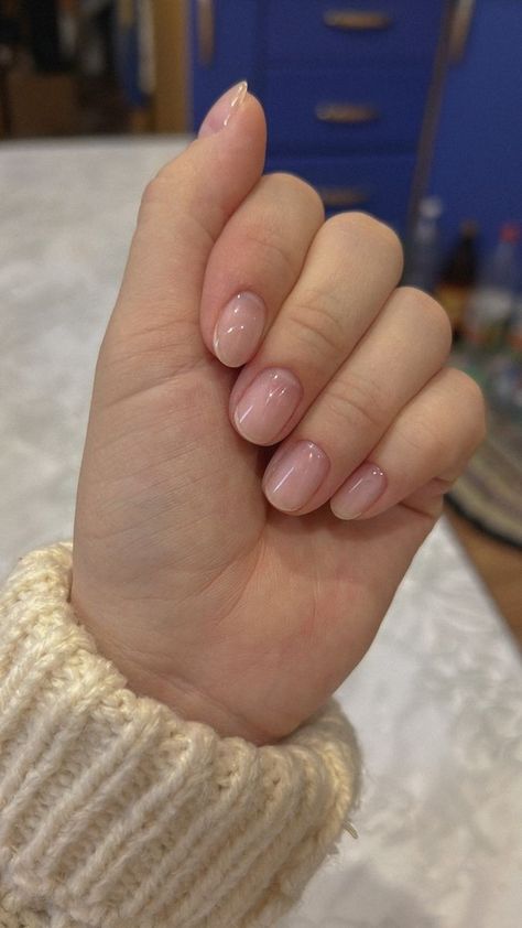 Clear Nails Manicure, Neutral Clear Nails, Transparent Nails Short, Natural Nails Manicure, Sheer Nails, Hello Nails, Transparent Nails, Simple Gel Nails, Soft Nails