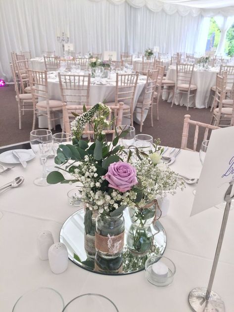 Mirror Wedding Centerpieces, Table Centrepiece Ideas, Round Table Settings, Wedding Flower Centerpieces, Mirror Centerpiece, Centrepiece Ideas, Wedding Vow Renewal Ceremony, Round Wedding Tables, Table Centerpiece Flower