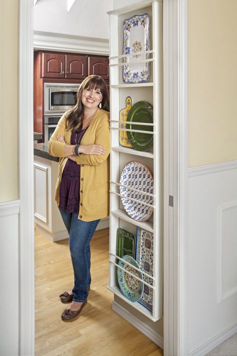 Hi there! I’m Vanessa from the blog At the Picket Fence, and I’m so thrilled to be here with you today sharing my DIY Plate Rack, which is featured in the “I Did It!” section of this month’s issue of Better Homes and Gardens. I’m still pinching myself that a simple afternoon project for my kitchen [...] Plate Rack Wall, Diy Plate Rack, Platter Display, Dressing Design, Diy Kitchen Projects, Dish Display, Kitchen Plate, Plate Rack, Plate Racks