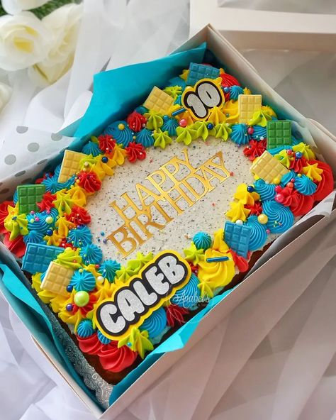 Anabel's Cakes and Treats 🇹🇹 | Lego inspired sheet cake for Caleb's 10th birthday 💛💙❤️ Sheet Cakes 💕 Available to order @anabelcancakeit 🇹🇹 Comes in different… | Instagram Lego Cookie Cake, Lego Cake Ideas Birthday, Lego Sheet Cake, Lego Cakes For Boys, Rectangle Cake Designs, Legos Cake, 10th Birthday Cakes For Boys, Lego Cake Ideas, Boys Birthday Cakes