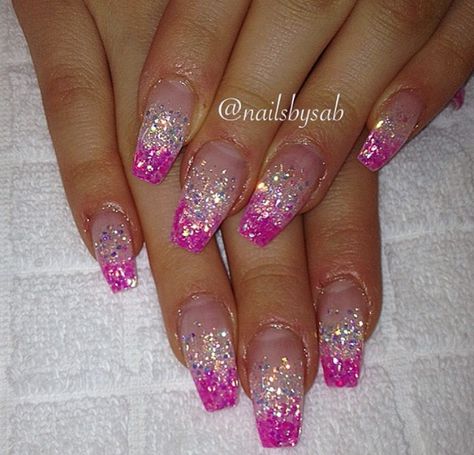 Pink Chrome And Sparkle Nails, Colorful Spring French Tip Nails, Valentines Glitter Nails, Pretty Ombre Nails Sparkle, Pink Glitter Ombre Nails, Rose Gold Nail Art, Purple Glitter Nails, Nail Tip Designs, Pink Glitter Nails