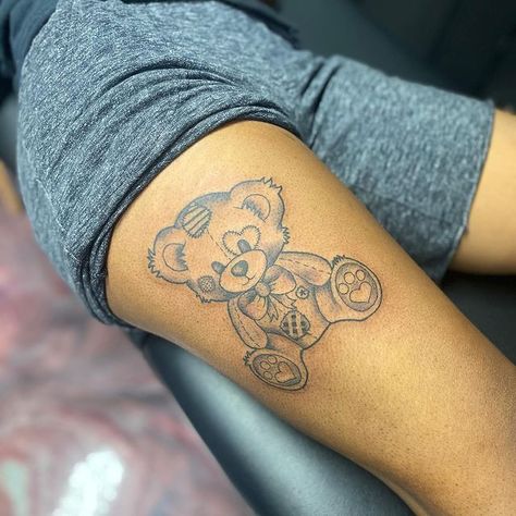 Damaged Teddy Bear Tattoo, Beat Up Teddy Bear Tattoo, Teddy Bear Tattoo Ideas For Women, Cute Teddy Bear Tattoo, Teddy Bear Tattoo Designs, Aesthetic Tats, Teddy Tattoo, Unique Tattoos Ideas, Teddy Bear Painting