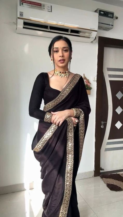 Black Saree Long Sleeve, Saree From Scratch Ideas, Lace Blouses For Saree, Black Lace Saree, Black Blouse Designs For Saree, Black Blouse Design, Velvet Blouse Designs Indian, Black Velvet Blouse Design, Full Sleeves Blouse Designs