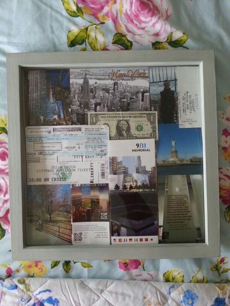 Holiday memory box photo frame Picture Frames Collage, Shadow Box Photo Ideas, Memories Frame, Memory Photo Frame, Memory Picture Frame Ideas, Memory Frame Ideas, Travel Photo Frame Ideas, Memorie Box Aesthetic, Memory Board Ideas