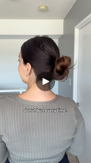 870K views · 434 reactions | @_toripuras quick bun hack! Perfect donut bun everytime! #bunhairstyle #hairstylehacks #easyhairstyles #messybuntutorial | Tori Puras | itsjennaraine �· Roses How To Tie A Bun, Hair Donut Styles, Cute Easy Buns, How To Make A Bun, Quick Bun Hairstyles, Easy Bun Tutorial, Simple Updo Tutorial, Quick Bun, Quick Buns