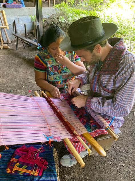 Textiles and Weaving Workshops in Guatemala — Etnica Guatemalan Art, Mayan Textiles, Guatemalan Textiles, Social Projects, Blog Planning, Backstrap Loom, Indigenous Community, Weaving Textiles, Guatemala