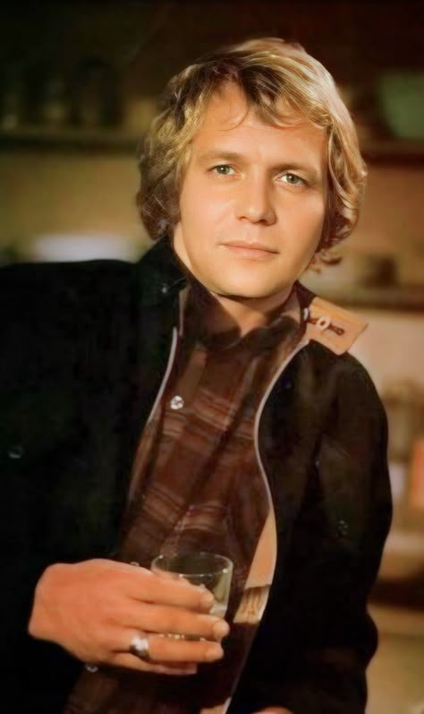 Brad Pitt Hair, Paul Michael Glaser, Starsky And Hutch, David Soul, Blonde Moments, Starsky & Hutch, Most Handsome Actors, Blue Eyed, Handsome Actors