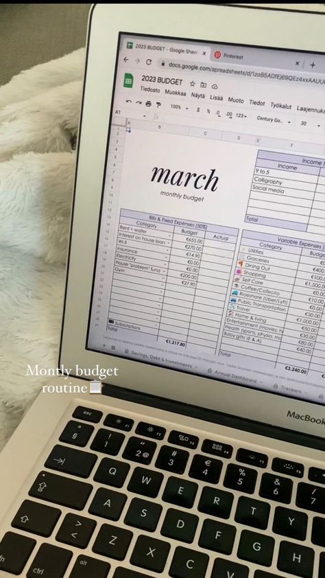 Budgeting Money Aesthetic, Notion Budget Template Aesthetic, Vision Board Budgeting, Financial Management Aesthetic, Budget Money Aesthetic, Budget Planning Aesthetic, Spend Less Money Aesthetic, Budgeting Aesthetic Vision Board, Finance Girly Aesthetic