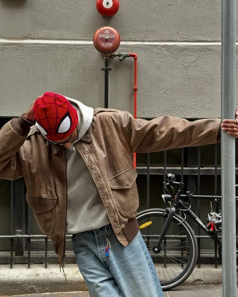 Just hanging around 🕸️ Style Brown Leather Jacket, Spiderman Beanie, Margiela Gats, Brown Leather Jacket, Grey Hoodie, Blue Jeans, Clothing Brand, Brown Leather, Vintage Style