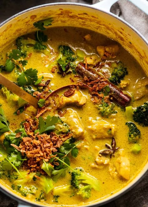 Freshly cooked Coconut chicken curry Tin Eats, Coconut Chicken Curry, Turmeric Recipes, Recipetin Eats, Recipe Tin, Coconut Sauce, Coconut Chicken, Coconut Curry Chicken, Curry Chicken Recipes