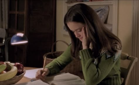 Rory Gilmore Study, Chilton Rory, Gilmore Girl, Study Board, Romanticizing School, Academic Motivation, Stars Hollow, Academic Validation, Study Motivation Inspiration