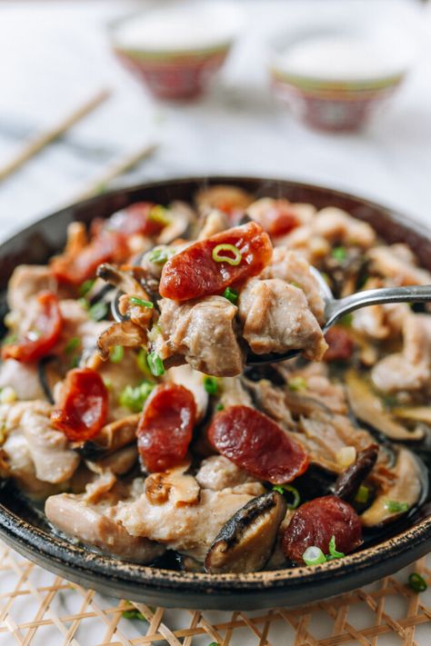 Steam Chicken Recipe, Steam Chicken, Asian Cusine, Chicken With Mushroom, Chicken Chinese, Chicken Breast Crockpot Recipes, Crockpot Chicken Breast, Cantonese Food, Woks Of Life