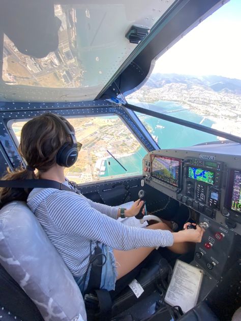 Flight School Aesthetic, Student Pilot Aesthetic, Aviation Student, Pilot Aesthetic, Flying A Plane, Pilot School, Pilot Career, Aviation Education, Ground School