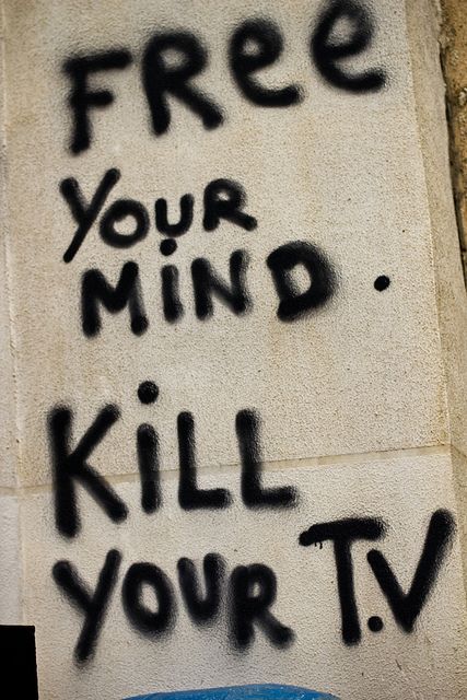 Graffiti Quotes, Street Quotes, Free Your Mind, Street Art Graffiti, Pretty Words, On The Side, Graffiti Art, Word Art, Words Quotes