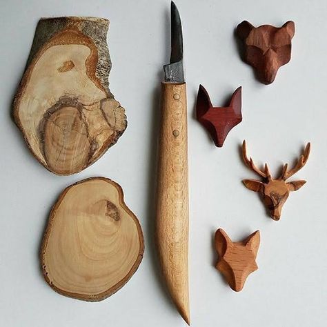 Woodcarving Ideas, Whittling Projects, Wooden Ideas, Simple Wood Carving, Wood Carving For Beginners, Wood Jewelery, Wooden Carving, Dremel Wood Carving, Wood Carving Designs