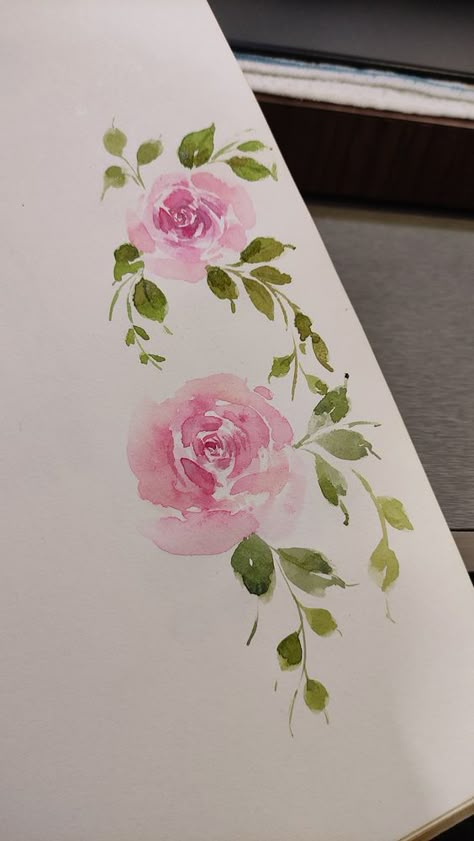 Watercolor Roses - loose floral painting #watercolor #inspiration #drawing #illustration #watercolorpainting Rose Watercolor Drawing, Watercolor Rose Bookmark, Watercolor Paintings Of Roses, Floral Water Painting, Watercolour Loose Flowers, Watercolor Rose Bouquet, Watercolour Floral Cards, Rose In Watercolor, Watercolor Rose Easy