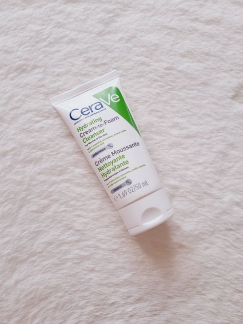 Cerave Hydrating Cream To Foam Cleanser, Hydrating Cream To Foam Cleanser, Cream To Foam Cleanser, Cerave Cleanser, Skin Breaking Out, Japanese Skincare, Hydrating Cleanser, Cystic Acne, Benzoic Acid