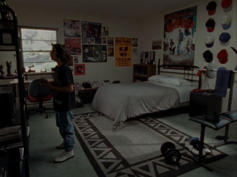 Skater Bedroom, Skater Room, Grunge Room Ideas, Punk Room, 90s Room, Room Grunge, Grunge Bedroom, Jonah Hill, Teen Boy Room