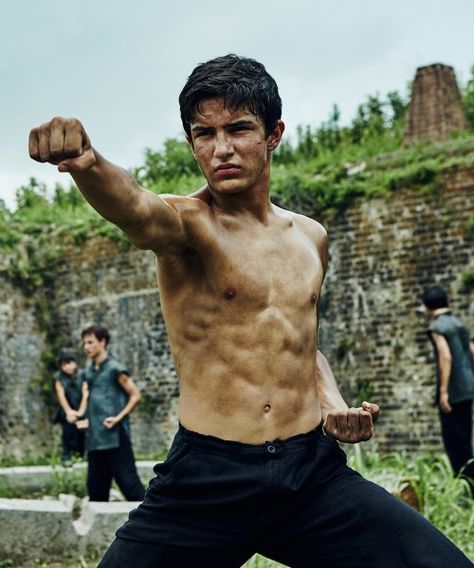 Action's new leading man Aramis Knight discusses competition, danger, and learning martial arts for his breakout role as M.K. on AMC's new series Into the Badlands. Badlands Series, Aramis Knight, Knight Photo, Into The Badlands, Martial Arts Movies, Damian Wayne, Journey To The West, Gotham City, Cultura Pop