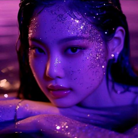 Purple Aesthetic Kpop, Jennie Art, Dark Beauty Photography, Dancing In The Moonlight, Jennie Kim Blackpink, Cute Wallpaper For Phone, Black Pink Instagram, Jairzinho, Black Pink Songs