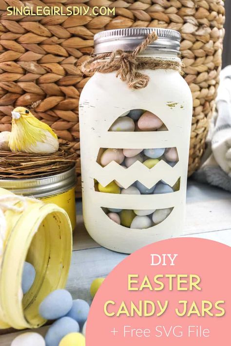 Easter Candy Jars, Candy Mason Jars, Easter Jars, Easter Mason Jar Crafts, Easter Candy Gifts, Mason Jar Ideas, Mason Jar Candy, Diy Easter Crafts, Easter Mason Jars