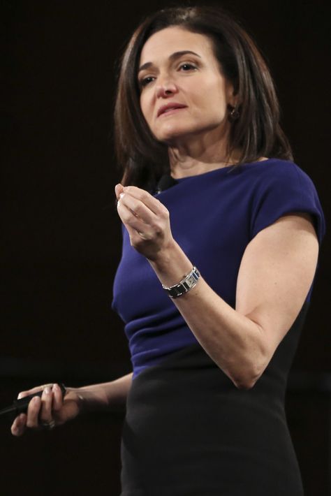 Sheryl Sandberg On Gender Bias At Work: 'We Need To Accept It, Acknowledge It And Correct It' Gender Bias, Professional Uniforms, Sheryl Sandberg, Executive Fashion, Bob Haircut With Bangs, Work Culture, Bob Haircuts For Women, Work Inspiration, Famous Women