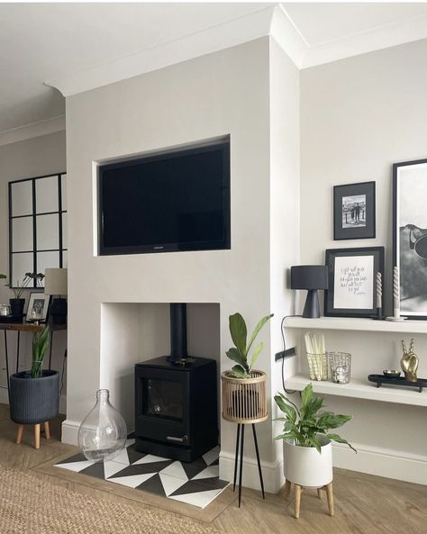 Small Sitting And Dinning Room Ideas, Faux Chimney Breast, Tv On Chimney Breast, Tv Chimney Breast, Chimney Breast Ideas Living Room, Fake Chimney Breast, Chimney Breast Ideas No Fireplace, Chimney Breast Decor, Bedroom With Chimney Breast