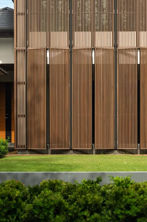 Vertical Louvers Facade Residential, Wood Facade Detail, Exterior Partition, Second Skin Facade, Wooden Louvers, Folding Shutters, Vertical Louvers, Secondary Skin, Facade Wood